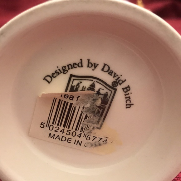 The Tower and Albert Bridges Single Teapot and Cup - Picture 10 of 12